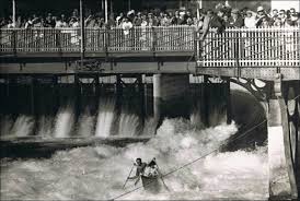 Embarcation lors des Championnats du monde au Pont de la Machine en 1949